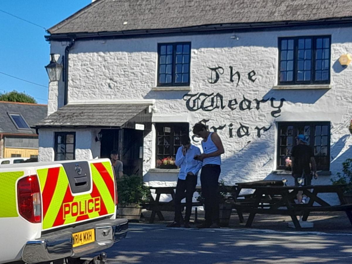 The Weary Friar Inn Pillaton Exterior foto